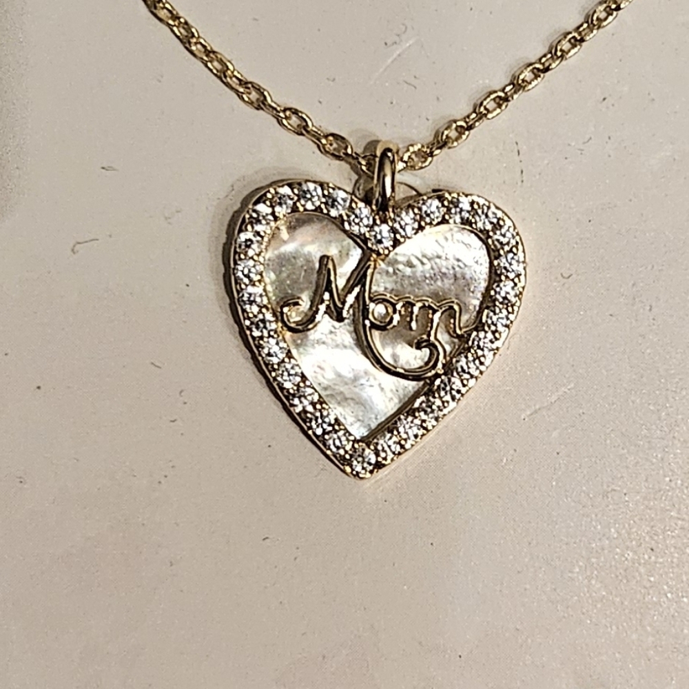 14k Plated MOM Heart Pendant Necklace - Gold - Picture 1 of 1